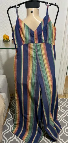 Macacão listrado, comprado no Rio de Janeiro.