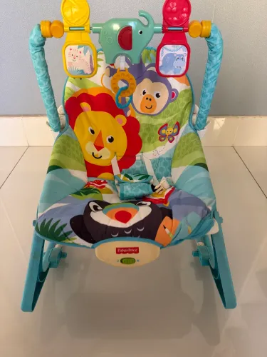 Cadeira de balanço Fisher Price - sem detalhes de uso 