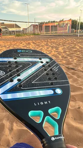 Vende-se Raquete de beach tennis Zeiq