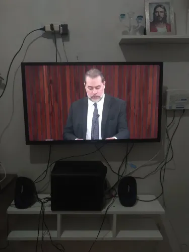 Televisão ótima pegando tudo Smart