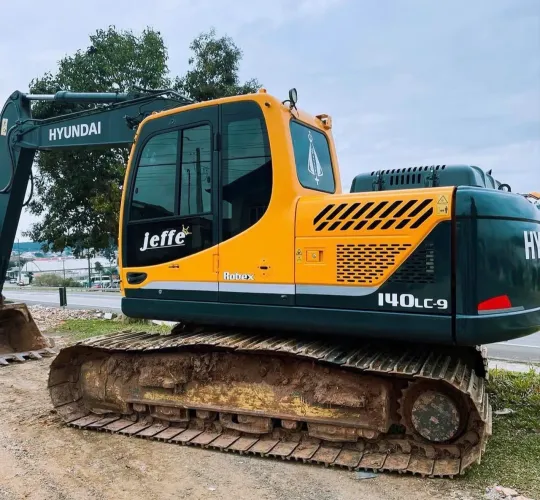 Escavadeira Hyundai 140 LC9 20/20 - Em até 120x