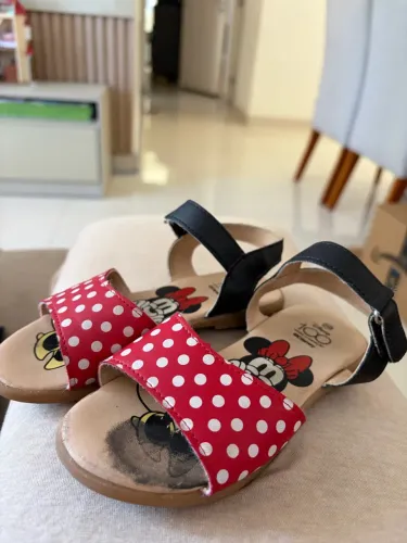 Sandália Disney - Tamanho 26