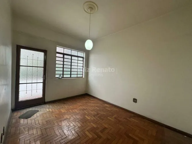 Casa na Avenida do Contorno, Santa Efigênia