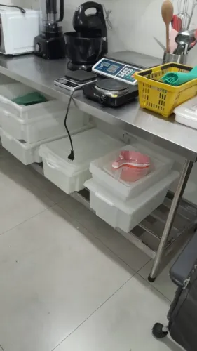 Mesa Inox (1,80x0,60) C/ suporte na parte de baixo