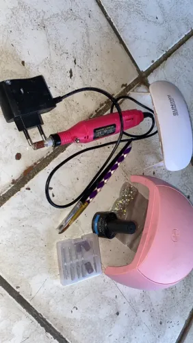Kit motor de unha e duas cabine dois pincéis brocas e um top cout