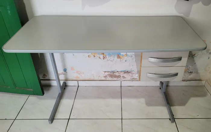 Mesa escrivaninha 
