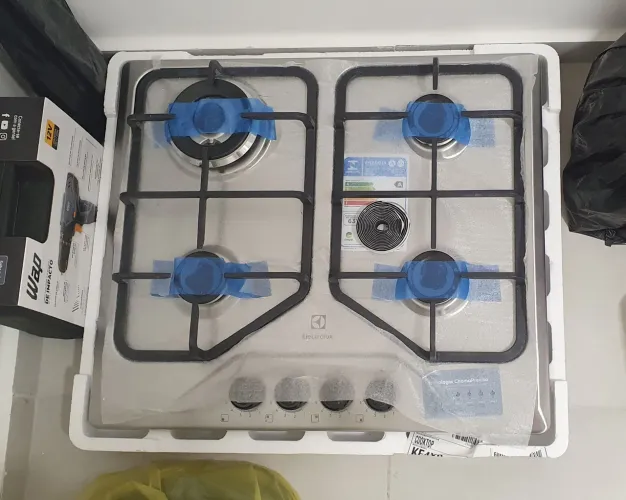 Cooktop 4 bocas a gás Electrolux Inox Experience Multi Chama Grade de Ferro Fundido KE4XC