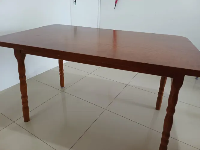 Mesa em madeira Imbui 