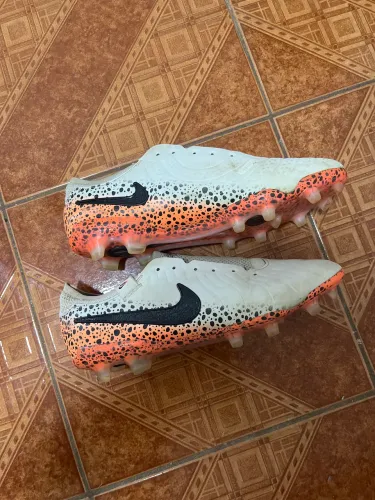 Chuteira da Nike
