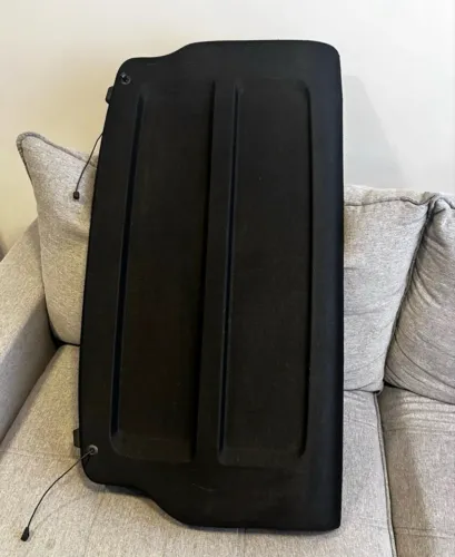 Tampão traseiro porta malas Jeep Renegade original
