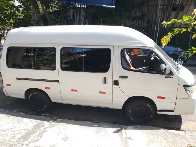 Jinbei Topic Van L 2.2 8V/ 2.0 16V 4P 2013