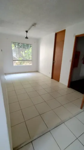 Apart. 3 Quartos, 2º Andar, Gás, Água, Condomínio  incluso, caução em 4X
