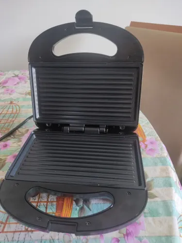 Sanduicheira mondial master grill