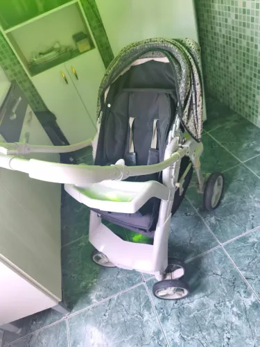 Carrinho de bebe gazeroni