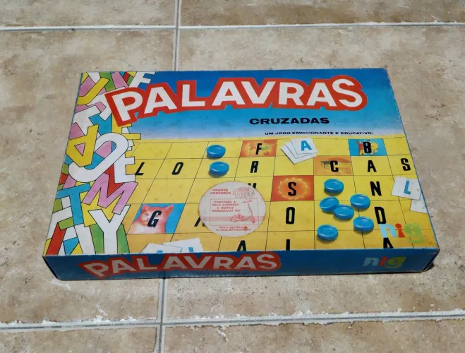 Jogo de tabuleiro Palavras Cruzadas - NIG
