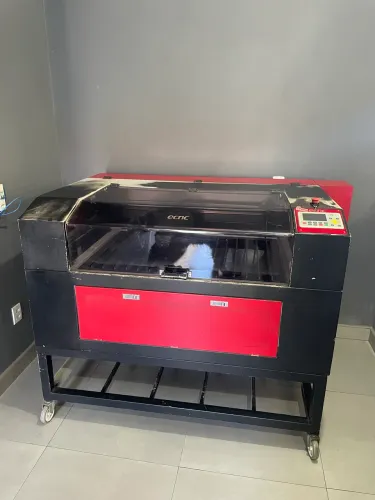 Máquina de Corte e Gravação a Laser ECNC L-1060 CO?