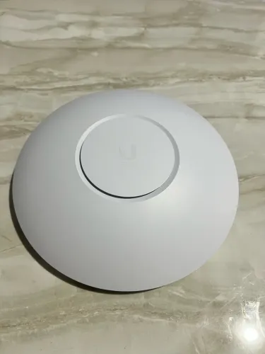 UniFi U6-LR Wi-Fi 6 Long Range - Excelente Estado + PoE Novo
