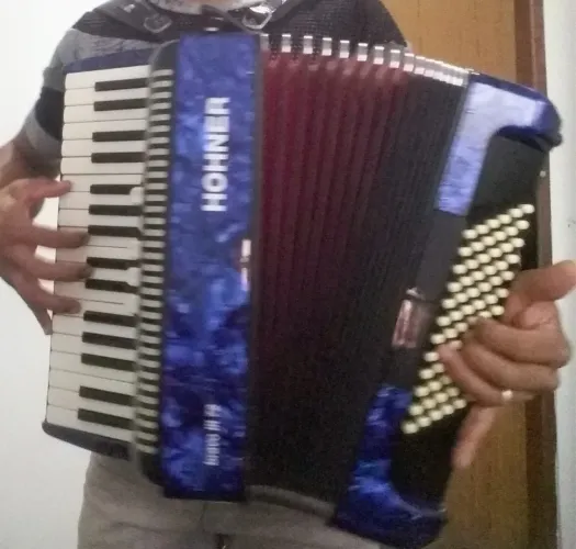 Acordeon honner bravo iii72