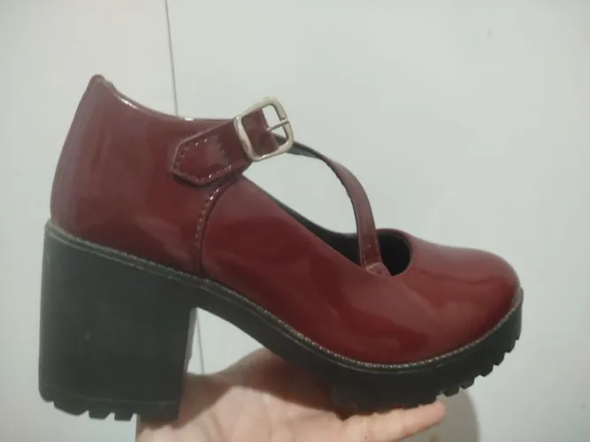 Sapato Boneca Verniz Vinho Escuro - Usado Apenas 1 Vez