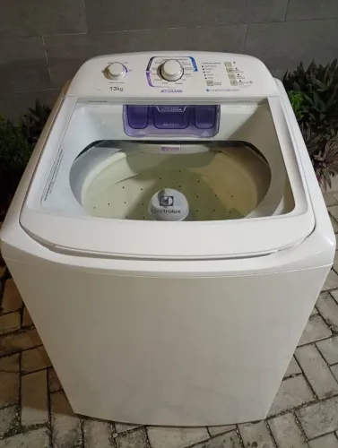 Máquina Eletrolux 13 kg modelo novo