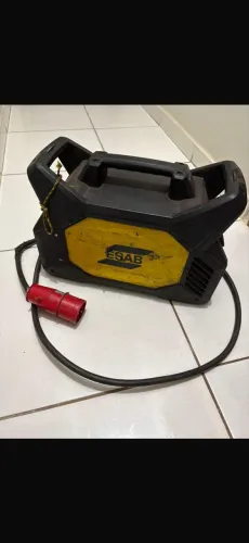 Vende-se máquina inversora esab
