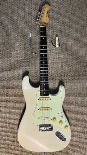 Guitarra Fender Stratocaster Japan - Anos 90