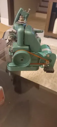 Maquina de Costura Overlock