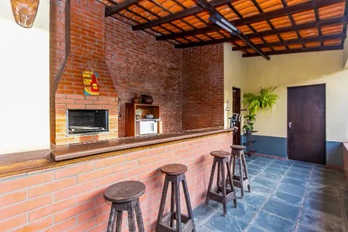Casa térrea 3 quartos no Jardim Social Curitiba