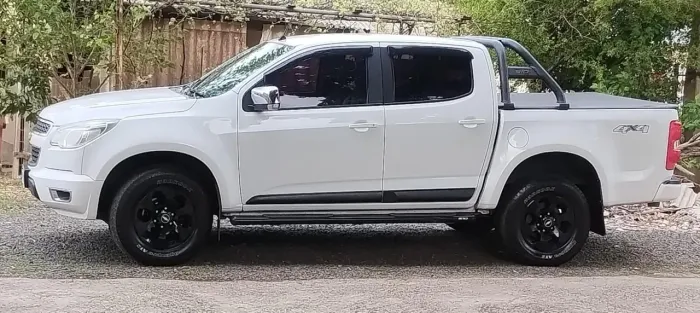 Chevrolet S10 Pick-up LS 2.8 TDI 4X4 CD Dies. Mec. 2013