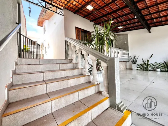 Casa com 10 cômodos à venda no Central Parque