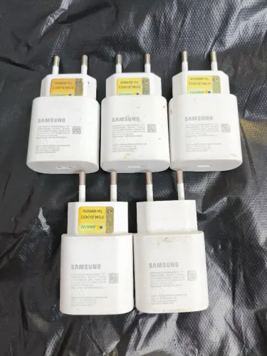 05 - Carregadores Samsung EPTA800B - Usados.