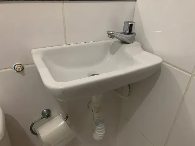PIA COM TORNEIRA