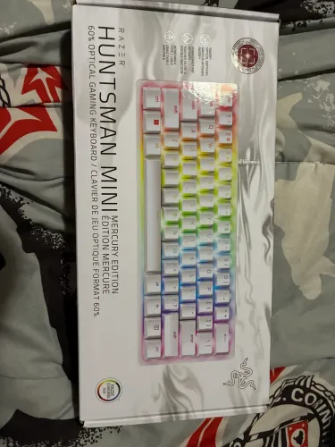 TECLADO MECÂNICO GAMER Razer Huntsman Mini Mercury Edition 60% - Lacrado
