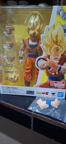Goku 4.0 bandai + brinde braços cruzados