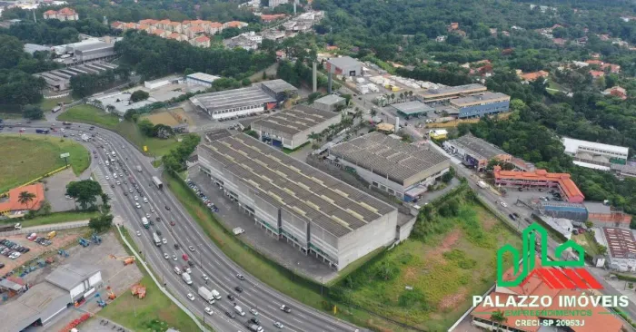 GALPÃO EM CONDOMÍNIO COM 1.415,00M2 PÉ DIREITO 10 METROS ZONA OESTE COTIA