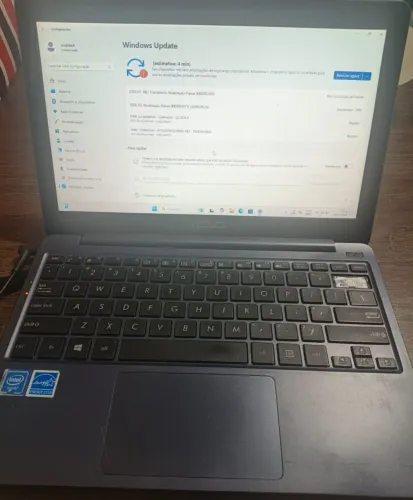 Notebook pequeno Asus