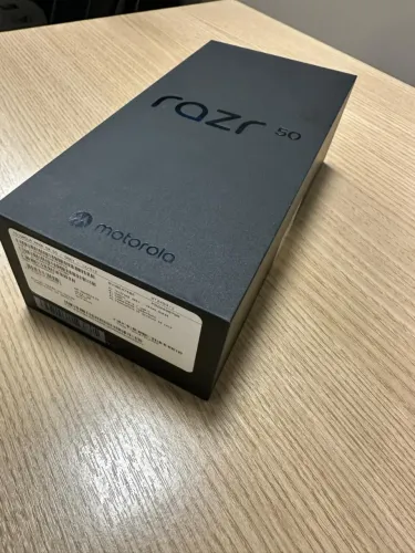 Motorola Razr 50 5g - Lacrado (cor grey)