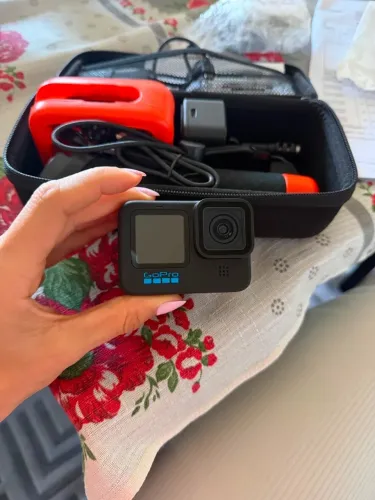 GoPro HERO 11 Black Specialty Bundle + 3 Baterias + Cartão 64GB