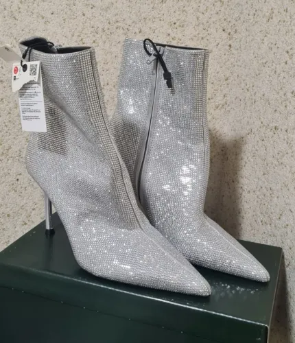 Bota Zara