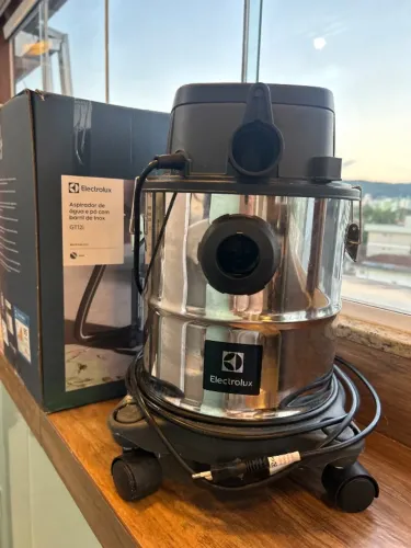 Aspirador de Água e Pó Electrolux GT12i Inox 12L