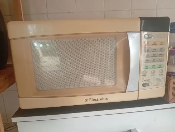 Microondas Electrolux com defeito 