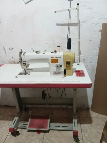 MÁQUINA RETA DIRECT DRIVE