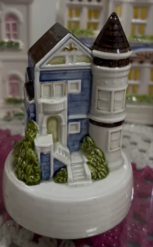 Casinha musical Otagiri porcelana japonesa antiga