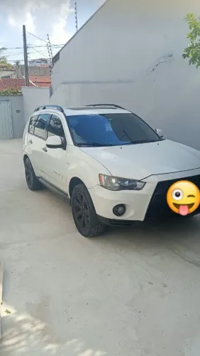 Mitsubishi Outlander 2.0 16V 160cv Aut. 2013