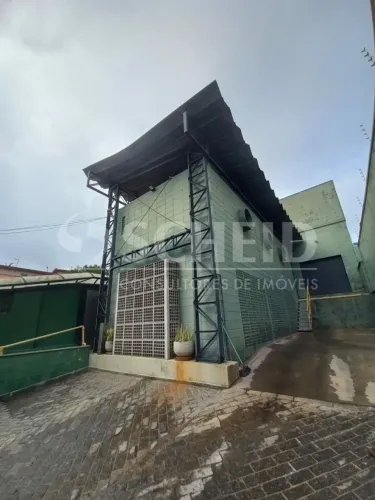 Excelente galpão industrial com escritórios na Pedreira em 400m² de terreno