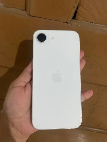 Vendo iPhone 16e para retirada de peças!