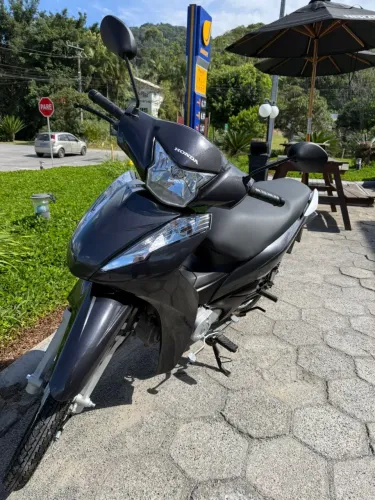 Honda Biz 110i 2021 - Impecável, Partida Elétrica, Pneus Novos!