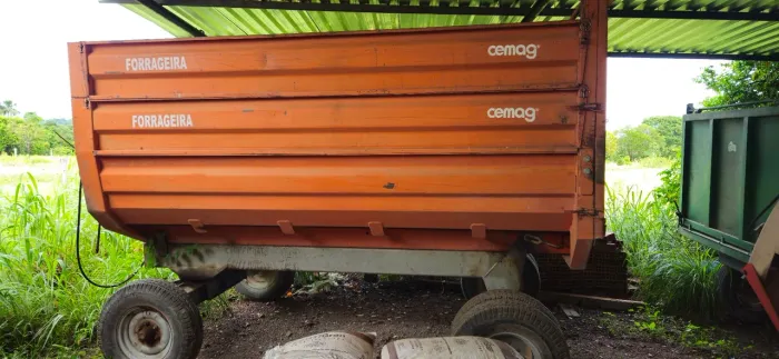 Carreta graneleira cemag