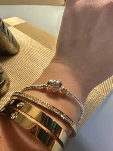 Pulseira Pandora em prata 925 tá novinha desapego 