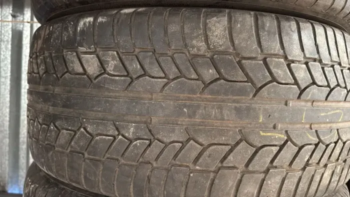 Pneu 285/40/22 Achilles 75 % vida util